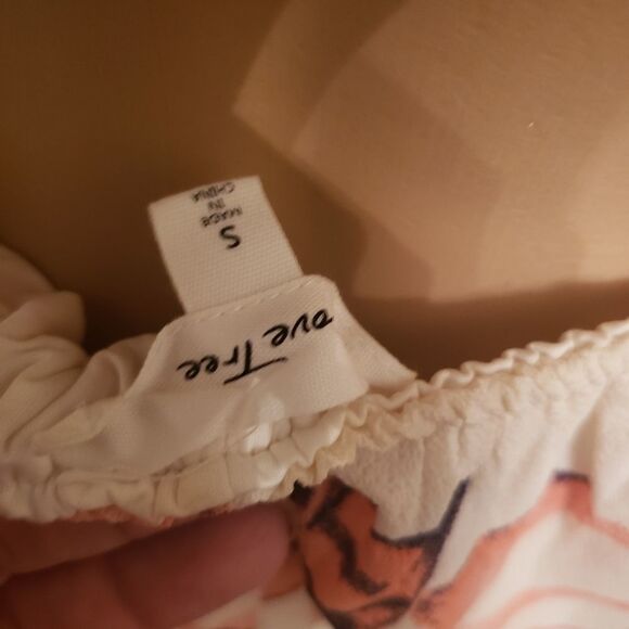 ❤Womens Junior Romper Lacey Floral Shorts - Picture 4 of 5